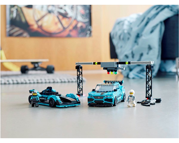 76898 - LEGO Speed Champions Formula E Panasonic Jaguar Racing GEN2 car & Jaguar I-PACE eTROPHY